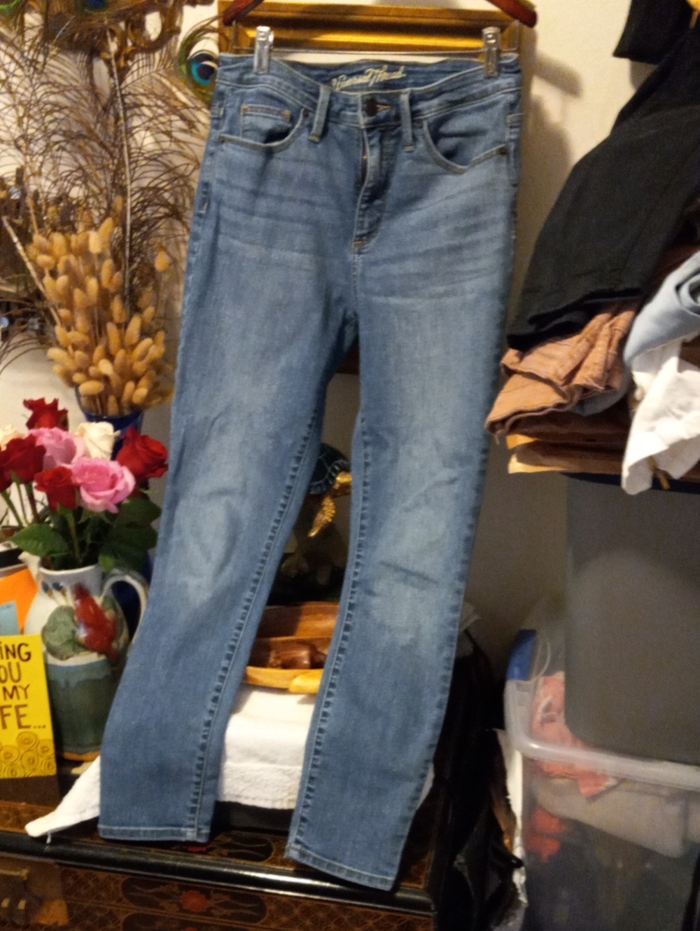 Universal Thread Women's Skinny Jeans - Light Blue Wash